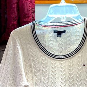Oatmeal Colored Tommy Hilfiger Medium Sized Sweater (thin material)